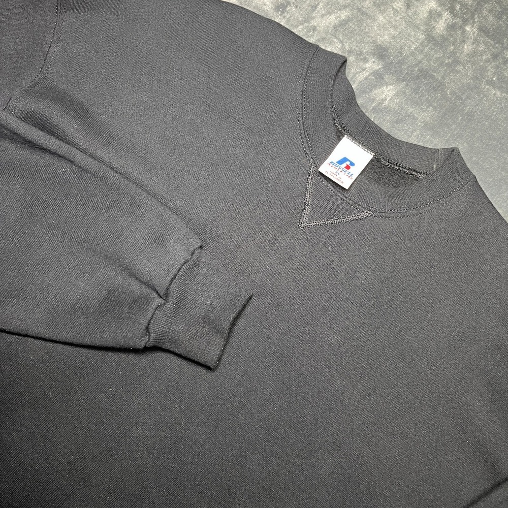Vintage Russell Athletic Blank Crewneck Sweatshirt Adult XL Black Heavyweight - Picture 3 of 10